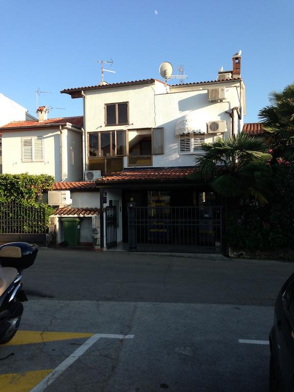 Apartments Oliva بوريتش المظهر الخارجي الصورة